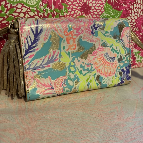 Lilly Pulitzer Bahama Convertible Crossbody Phone Wallet Ibiza Shell Search - Picture 3 of 7
